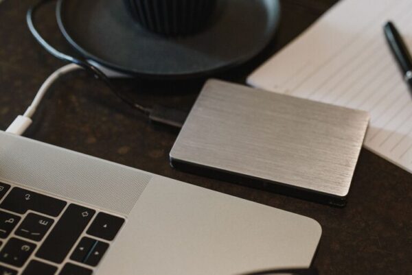 Easy Ways to Back Up Your Photos and Files Safely